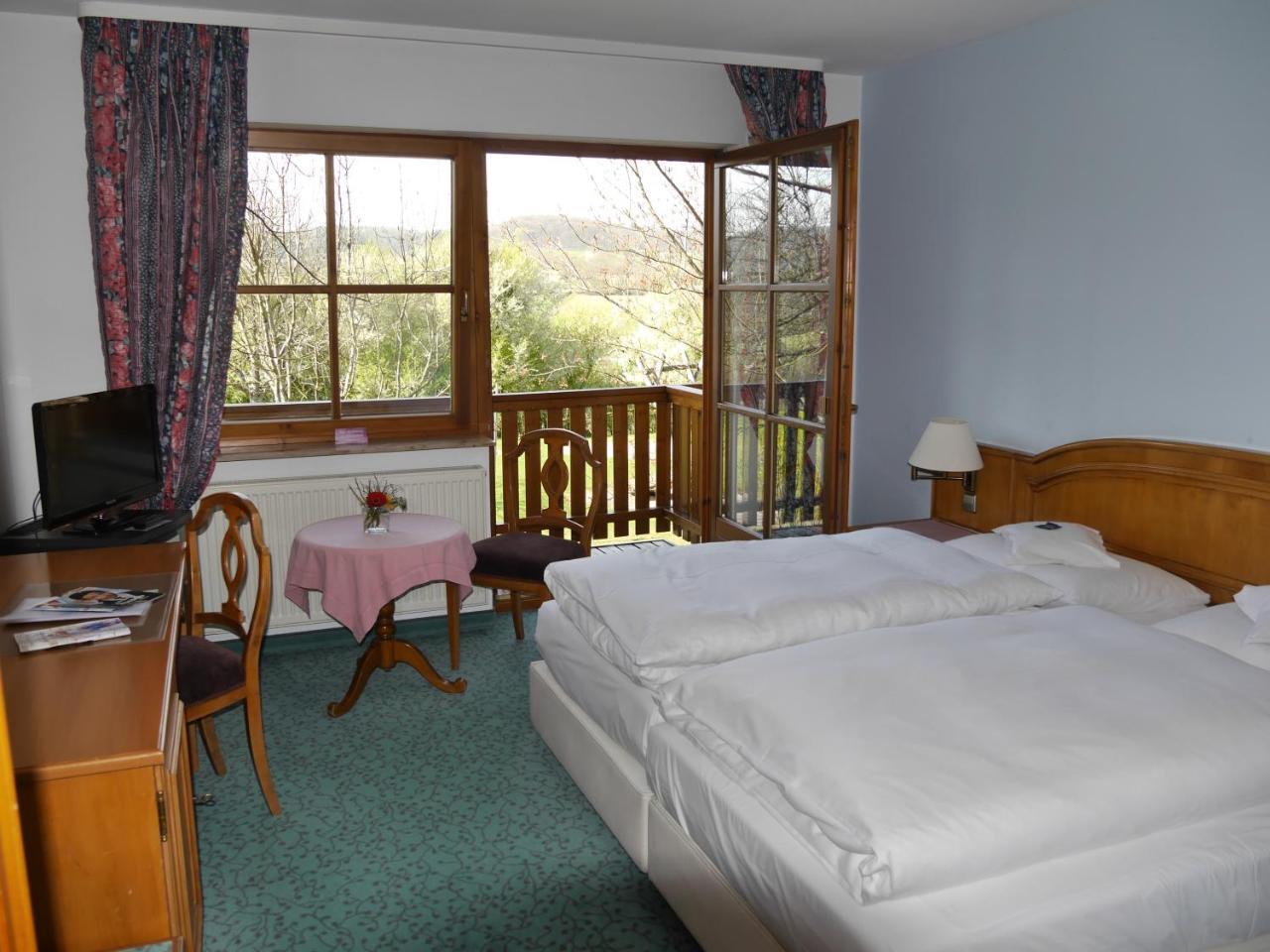 Hotel Und Gutsgaststaette Rappenhof Weinsberg Luaran gambar